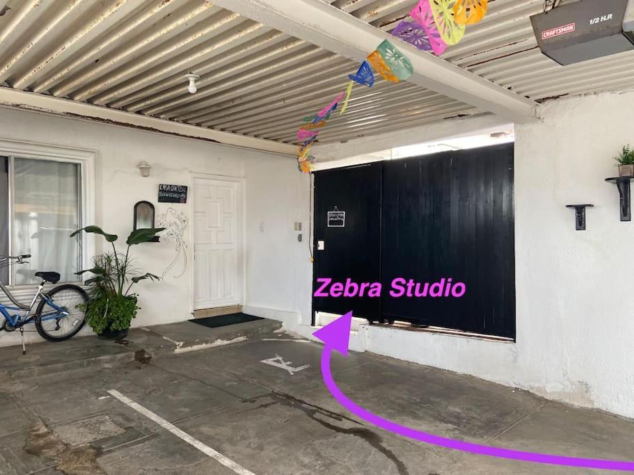 Zebra Studio Apartment Tijuana Exterior photo